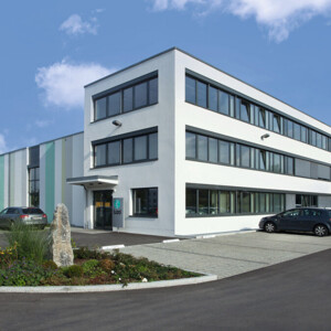 Standort in Aichach Außenfassade des Juzo Firmengebäudes